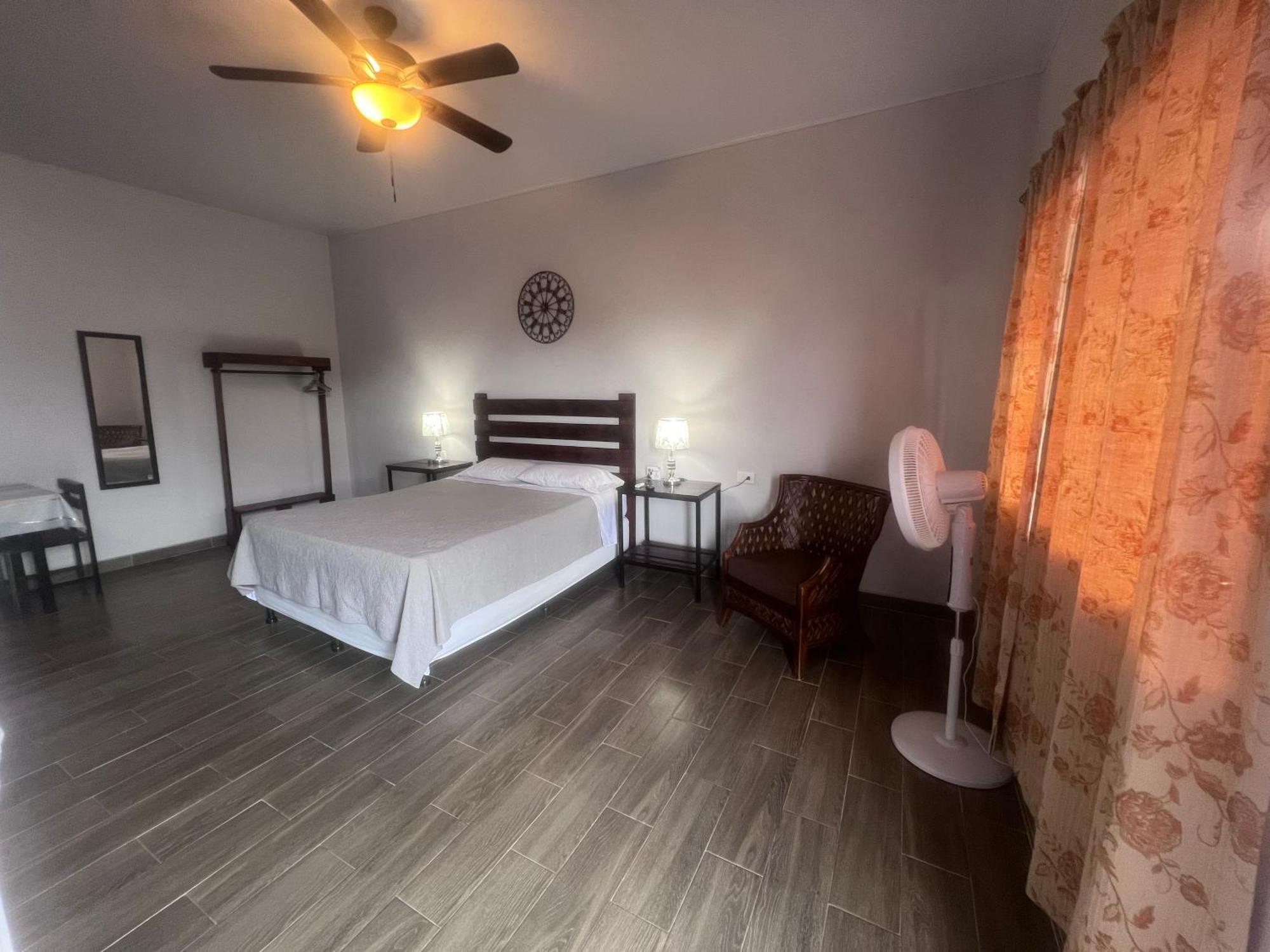 Wally'S Place Estelí المظهر الخارجي الصورة